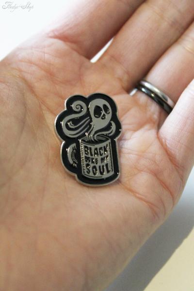 Anstecker Pin "Cup of Ghost" Metall Brosche
