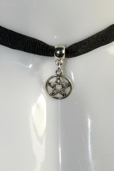 Schwarzes Gothic Halsband mit Pentagramm