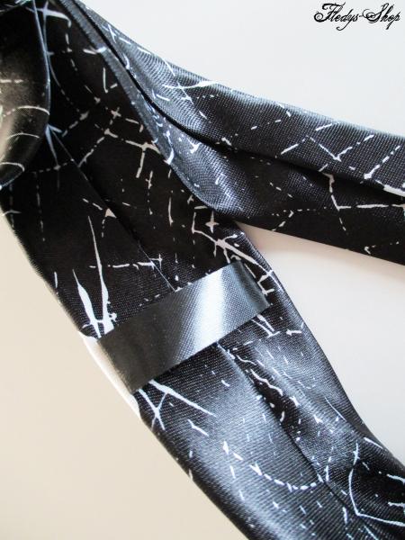 Krawatte schwarz Spinne Design